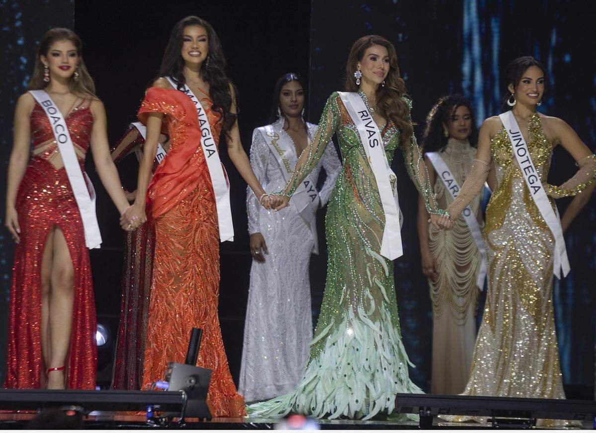 Contestants of Miss Universo Nicaragua 2025 line the stage at the James L. Knight Center, Hyatt Regency Miami, on Thursday, September 5, 2025."