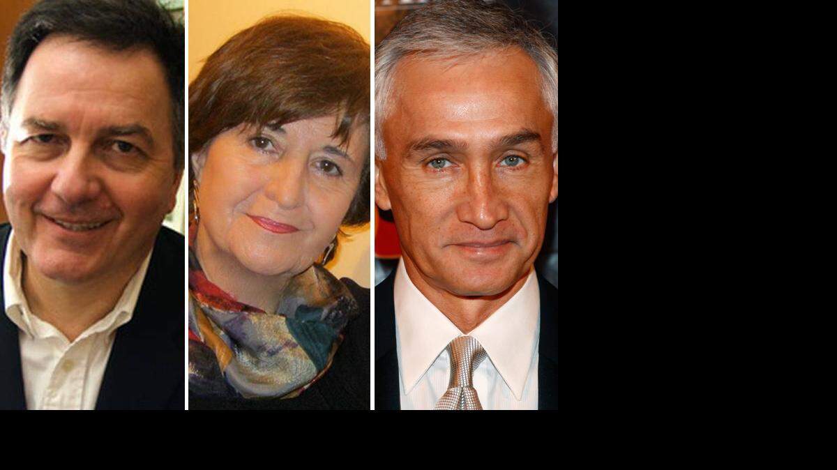 El escritor chileno Roberto Ampuero, la argentina Isabel Jakovljevic y el periodista mexicano Jorge Ramos. 