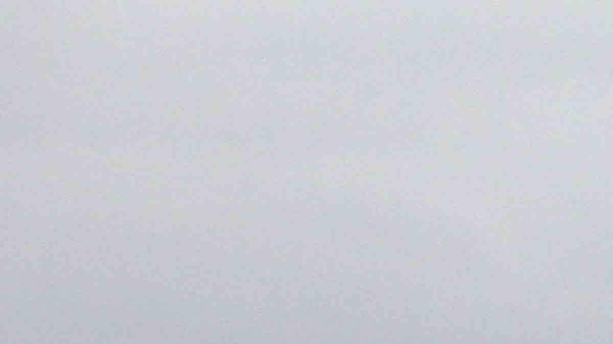 Dos boyas de navegación son golpeadas por los fuertes vientos generados por la tormenta tropical Erika, el viernes 29 de agosto en Guayama, Puerto Rico.