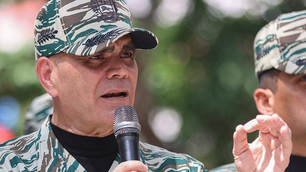 Venezuela's Defense Minister Vladimir Padrino Lopez speaks during a training session of the Bolivarian National Militia in Caracas on October 4, 2025. Venezuelan soldiers carried out communication drills on Saturday in preparation for a possible armed conflict, in response to what they denounce as a "siege" by the US. (Photo by Pedro MATTEY / AFP) (Photo by PEDRO MATTEY/AFP via Getty Images)