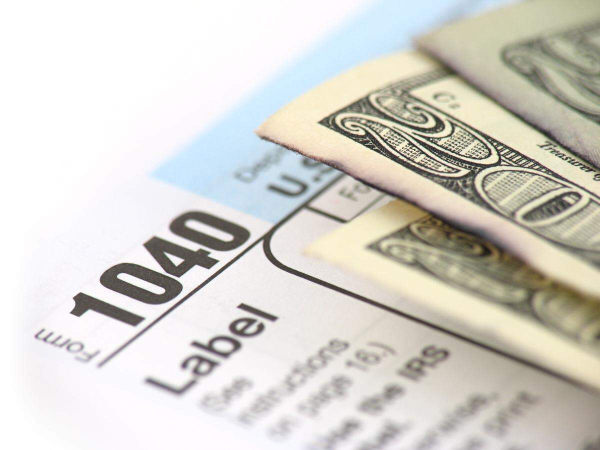 Para obtener un reembolso mayor de impuestos es importante comprender la diferencia entre créditos fiscales y deducciones fiscales.