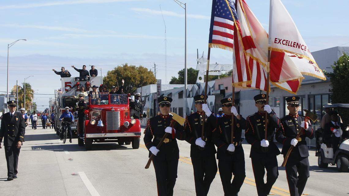 Bomberos, maestros y policías trabajan en Miami, pero no pueden permitirse vivir allí