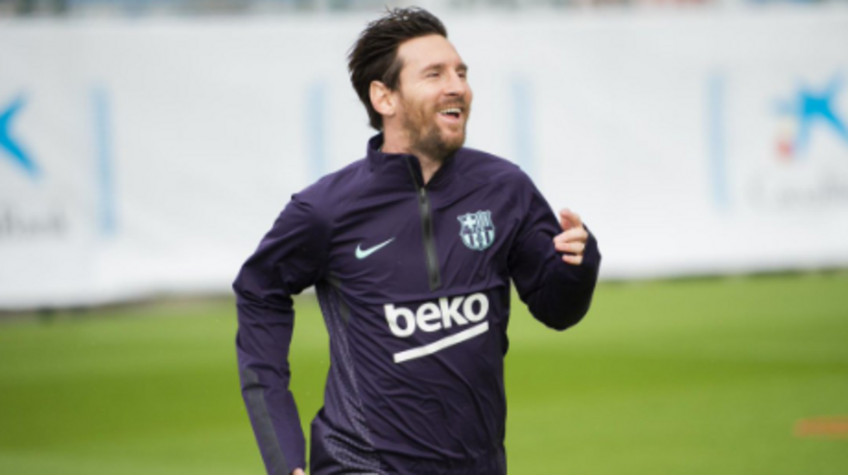El argentino Leo Messi, que se lesionó en el radio del brazo derecho durante el partido del Sevilla, volvió a entrenarse el miércoles y  realizó ejercicios de movilidad.