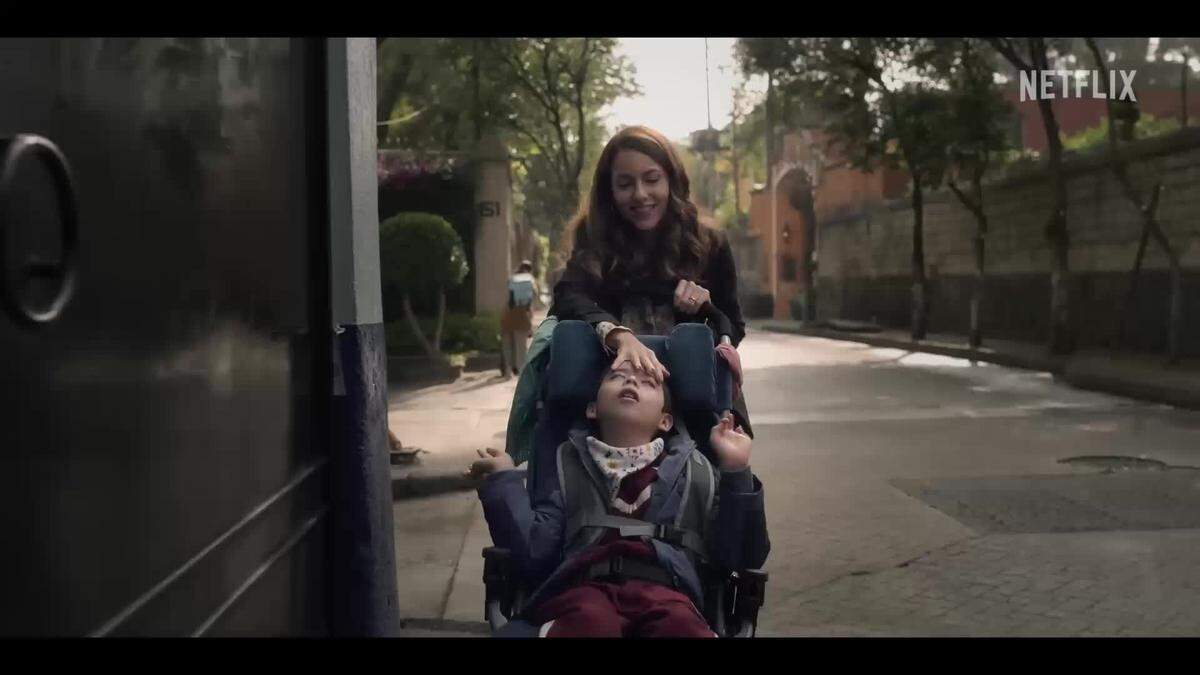 En Netflix ‘El mundo de Luccas’ (2024), drama mexicano que retrata la lucha de una madre con un niño con parálisis cerebral llamado Lucca.