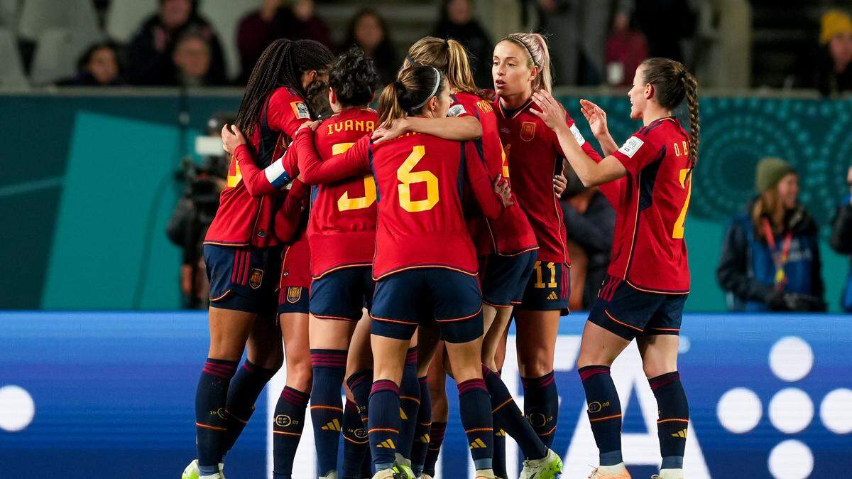  Las jugadoras de España celebran un gol ante Zambia durante el partido del Grupo C de la Copa Mundial femenina de la FIFA celebrado en el Eden Park de Auckland, Nueva Zelanda, el 26 de julio de 2023. 