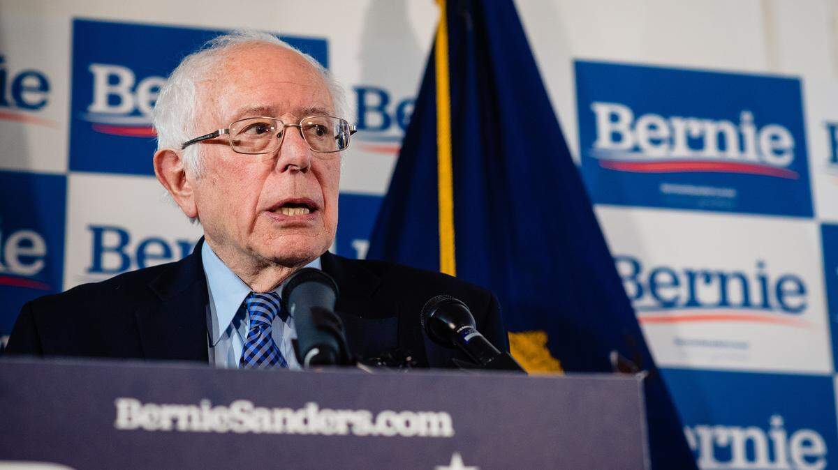 El precandidato presidencial demócrata Bernie Sanders da una conferencia de prensa después de los resultados de las primarias del “supermartes”, el miércoles 4 de marzo de 2020, en Burlington, Vermont.