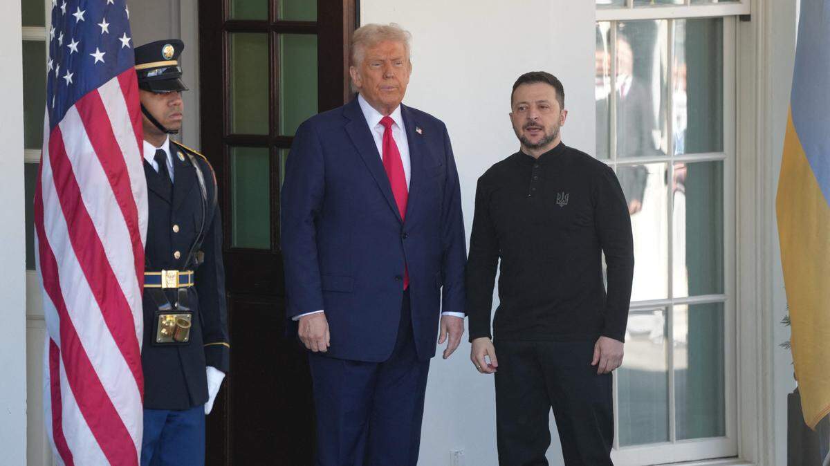 El presidente Donald Trump recibe al mandatario ucraniano Volodomir Zelenski, el 28 de febrero de 2025 en la Casa Blanca, Washington, D.C.