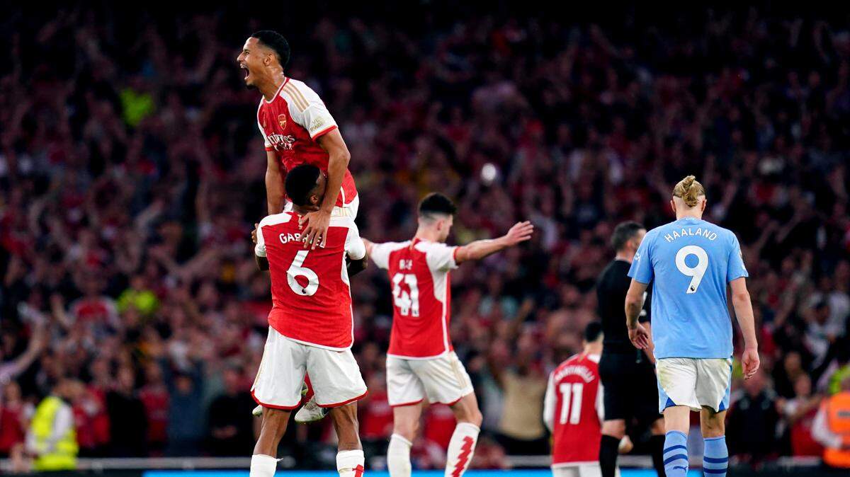  Arsenal finalmente rompió su racha de 12 derrotas ante el Manchester City en la Liga Premier gracias al gol del delantero brasileño Gabriel Martinelli a los 87 minutos para doblegar 1-0 al vigente campeón.