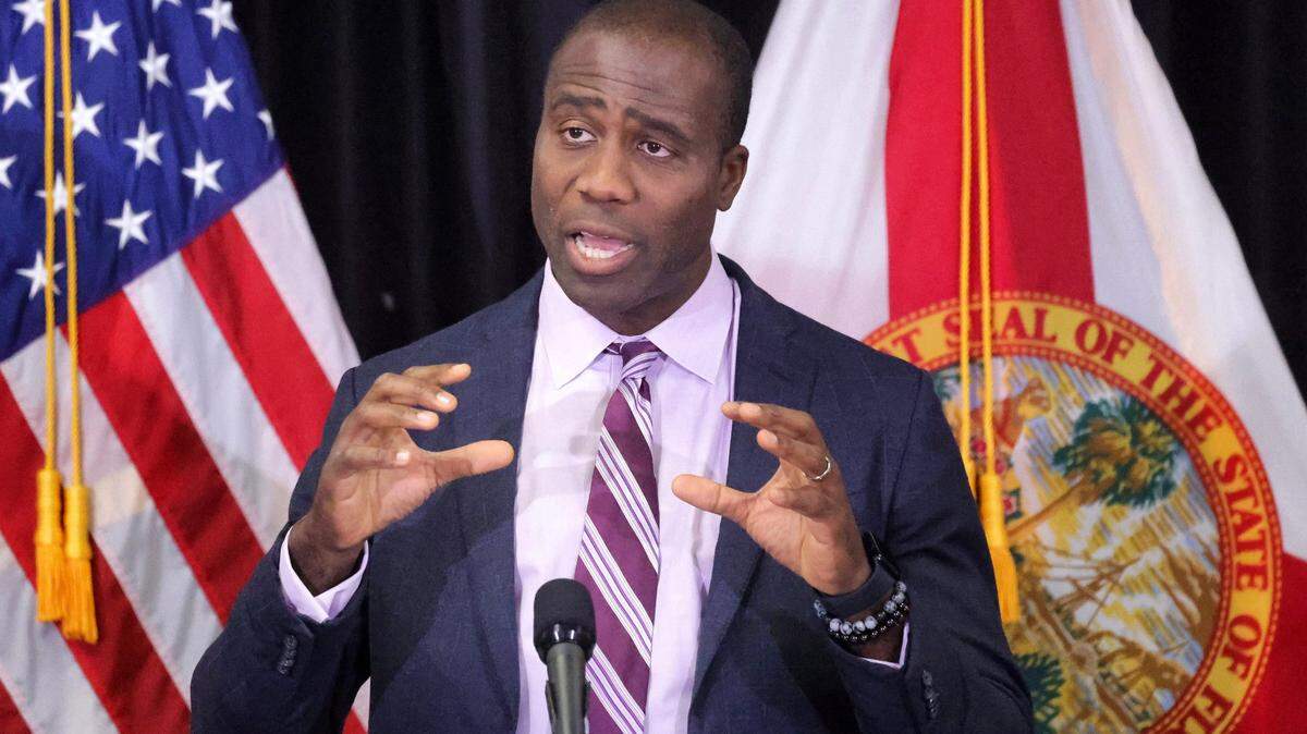 Florida Surgeon General Dr. Joseph Ladapo delivers remarks during a bill-signing ceremony with Florida Gov. Ron DeSantis on April 8, 2024, in Sanford, Florida. Ladapo, a health care skeptic who has been mentioned for possible jobs in the Trump administration, issued an advisory Friday, Nov. 22, 2024, calling on Florida communities to stop fluoridating their water supplies.(Joe Burbank/Orlando Sentinel/TNS)