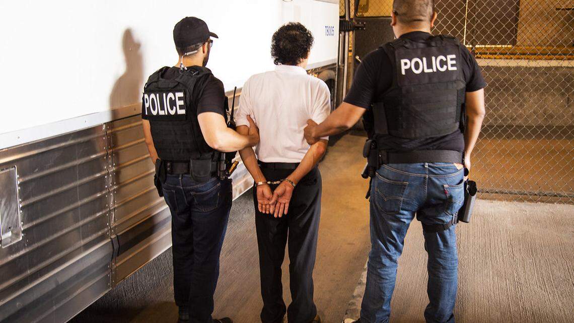 EL PRESIDENTE Trump está ordenando el arresto de inmigrantes indocumentados sin antecedentes penales