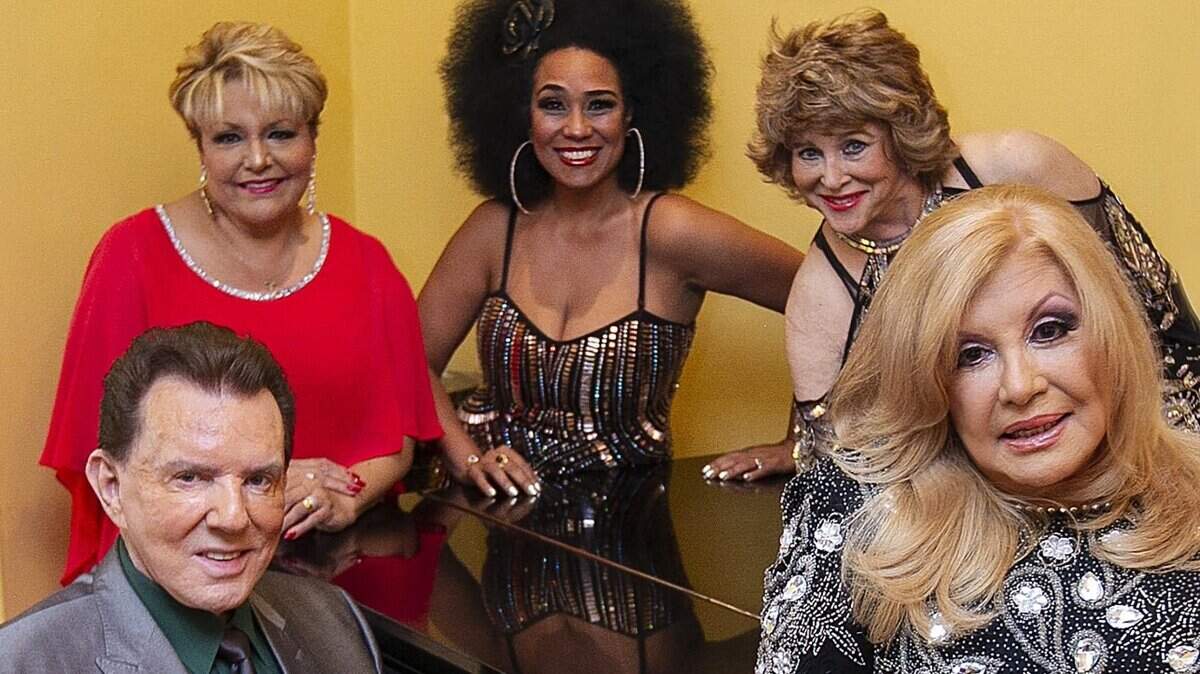 Meme Solis junto a Malena Burke, Aymée Nuviola, Flor de Loto y Mirtha Medina.