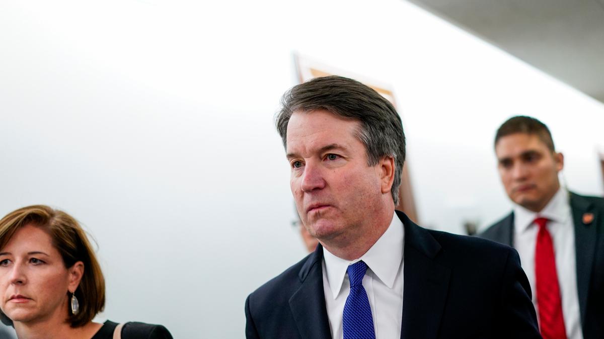 Los senadores republicanos aceptaron el viernes la petición de los demócratas para que el FBI investigue a Brett Kavanaugh, el nominado por el presidente Donald Trump para la Corte Suprema, por las acusaciones de abusos.