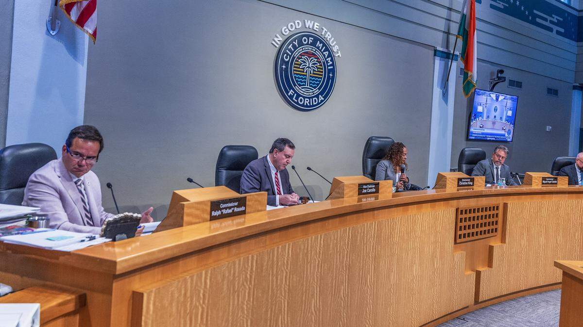 Reunión de la Comisión de Miami el 25 de seotiembre de 2025.