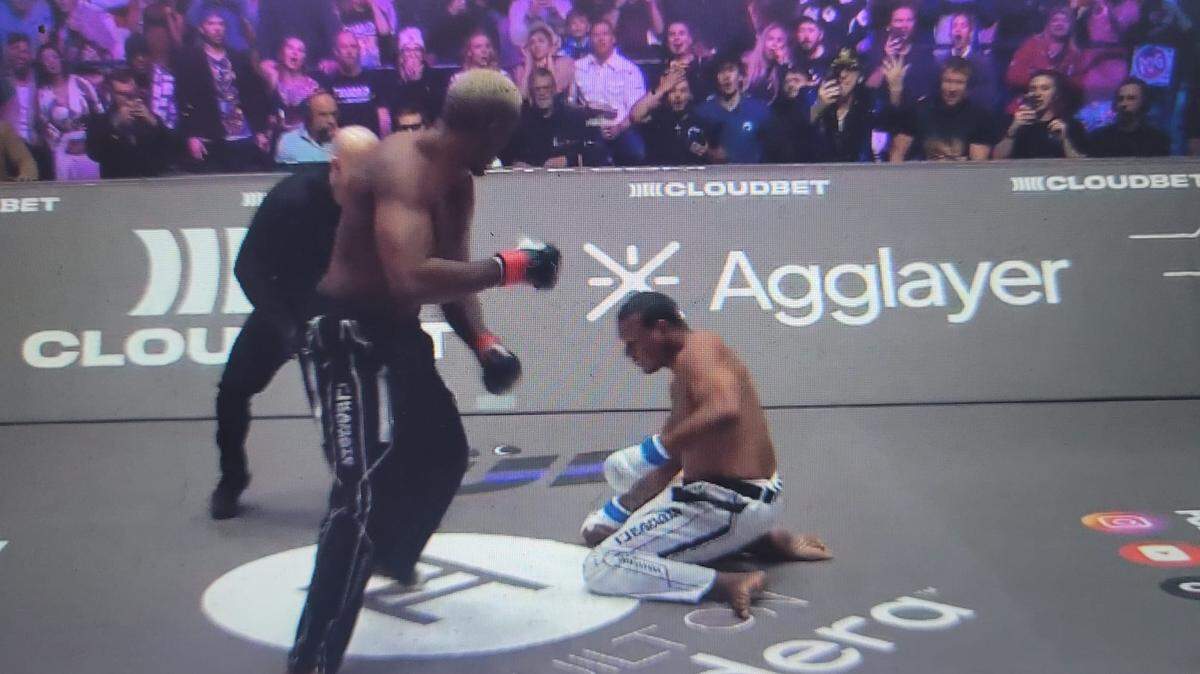 Roggers Souza se convirtió en el rival más cómodo para el Big Boy Cubano al caer ante el único golpe que descargó Robelis despaigne en apenas un par de segundos, dentro del profundo foso que acogió en Denver el evento KC 53 en Denver.