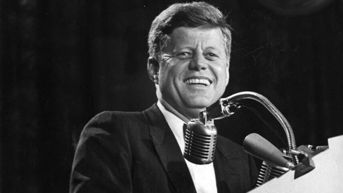 Mucha gente puede pensar que John F. Kennedy, quien tomó posesión en 1961 a la edad de 43 años, fue el presidente más joven. Pero esa distinción pertenece a Theodore Roosevelt.