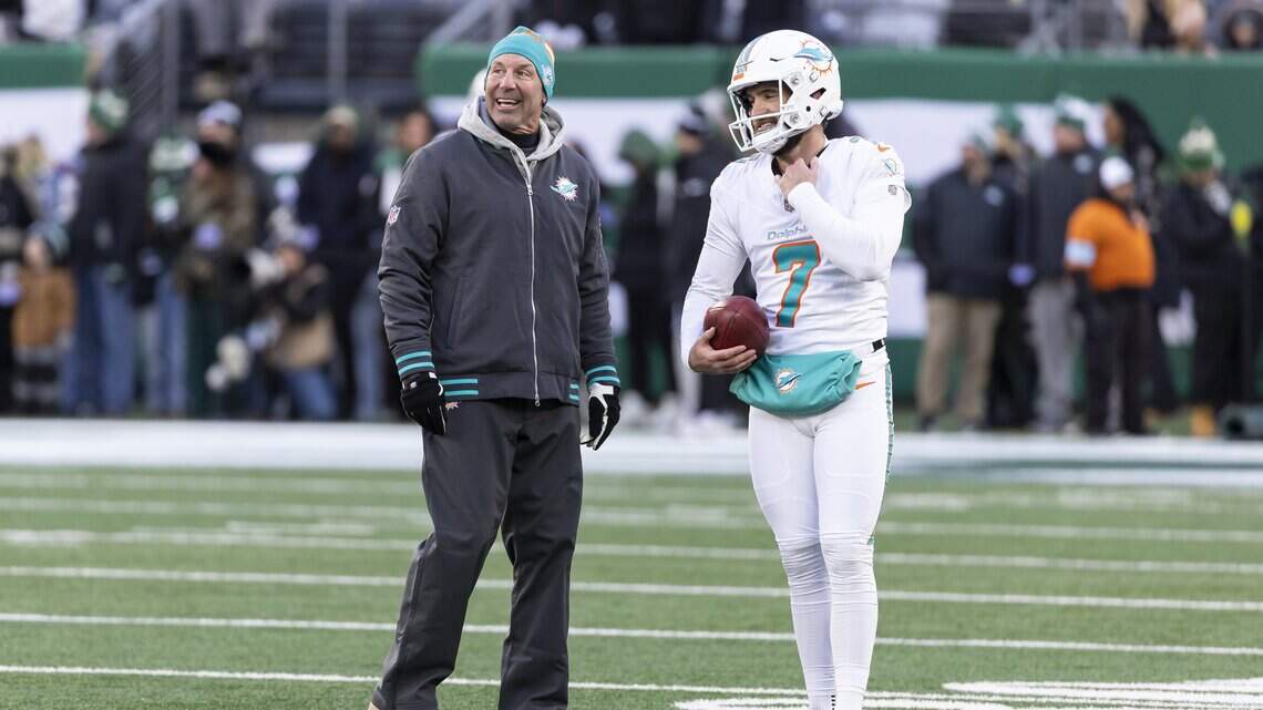 Luego del drama del corte, entrenador de los Dolphins debe enfrentar danza de lesionados en el equipo