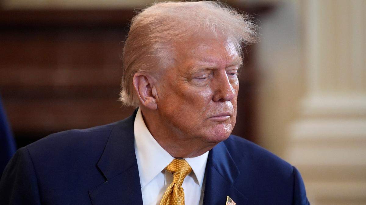 El presidente de Estados Unidos, Donald Trump, participa en una recepción con miembros republicanos del Congreso en el Salón Este de la Casa Blanca, en Washington, el 22 de julio de 2025.