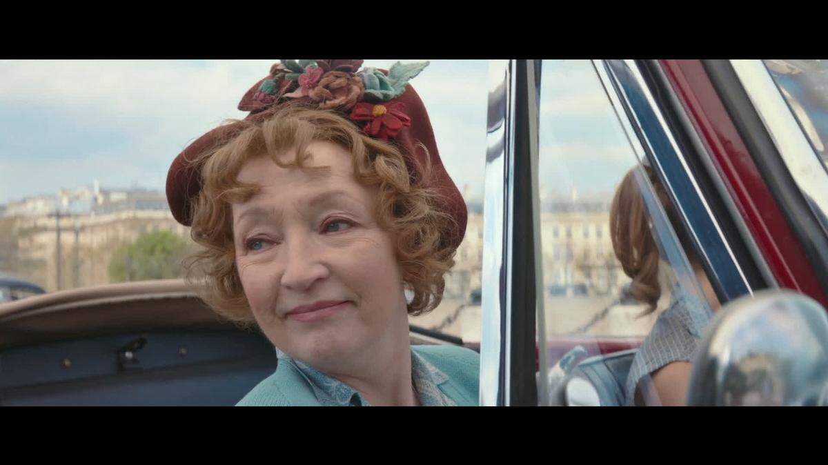 Coral Gables Art Cinema estrena ‘Mrs. Harris Goes to Paris’ (2022) del director Anthony Fabian con las actuaciones de Lesley Manville, Isabelle Huppert y Lambert Wilson.