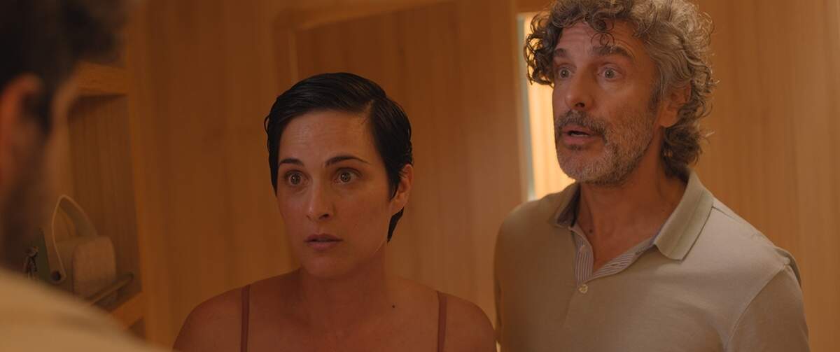 “Asfixiados” (Argentina, 2023) es la historia de “un matrimonio perfecto, hasta que llegó la tormenta”. Se exhibirá el sábado 3 de febrero a las 8:30 p.m. en el Teatro Tower.