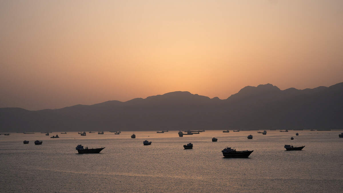Foto de archivo: Barcos y embarcaciones en el estrecho de Ormuz, Musandam, Omán, 1 de mayo de 2026.