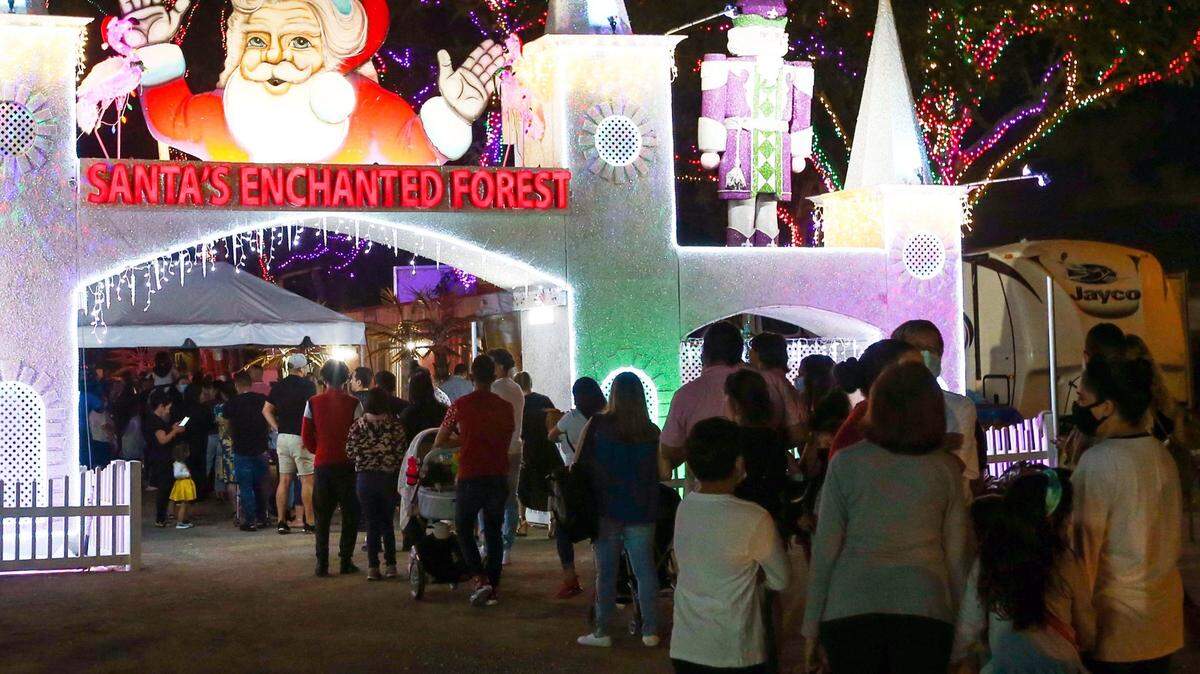 El Bosque Encantado de Santa Claus dejó su antiguo hogar en Tropical Park y se trasladó a Hialeah en 2021.