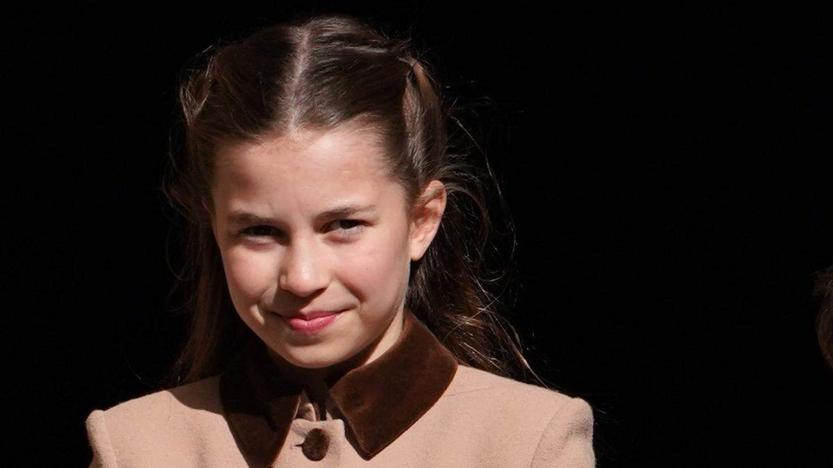 La Princess Charlotte y el Prince Louis llegan para asistir al servicio de Maitines de Pascua 2026 en la Capilla de San Jorge el 5 de abril de 2026 en Windsor, Inglaterra.