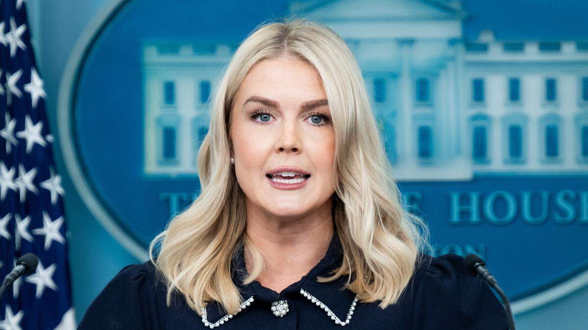 Karoline Leavitt, vocera de la Casa Blanca, ofrece una conferencia de prensa el martes 12 de agosto de 2025, en la Casa Blanca, Washington D.C.