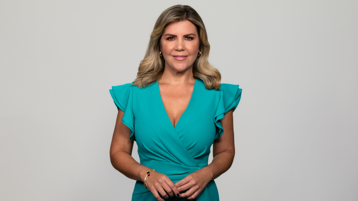 Jenny Padura, copresentadora de ‘Noticias 23’, de Univision, dice que sintió el llamado de la noticia televisiva cuando estaba aun estudiando Periodismo en FIU, donde eligió la televisión.