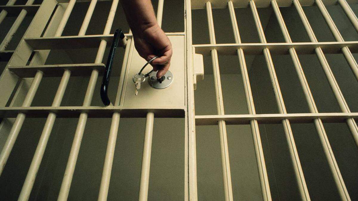 El Tribunal Popular de la provincia cubana de Sancti Spíritus (centro) sancionó a cadena perpetua a un hombre acusado de asesinar a su expareja en febrero de 2023.