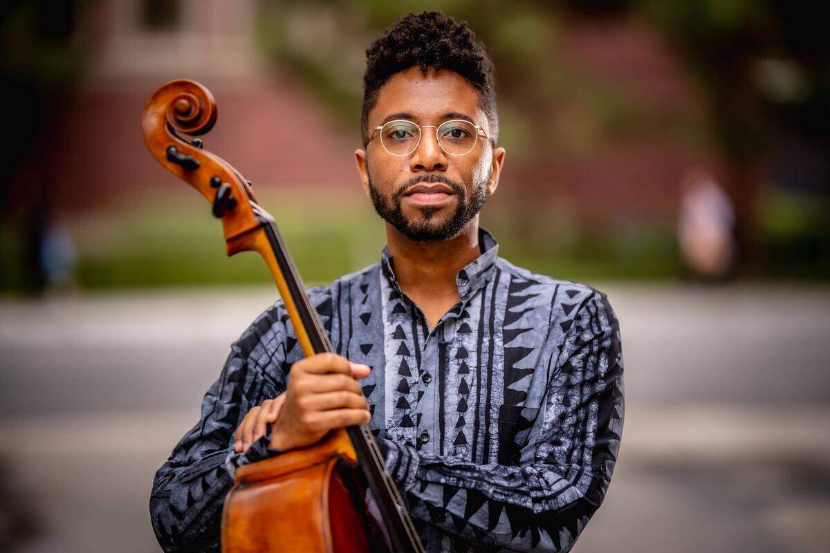 Seth Parker Woods, chelista nominado en tres ocasiones al premio Grammy.