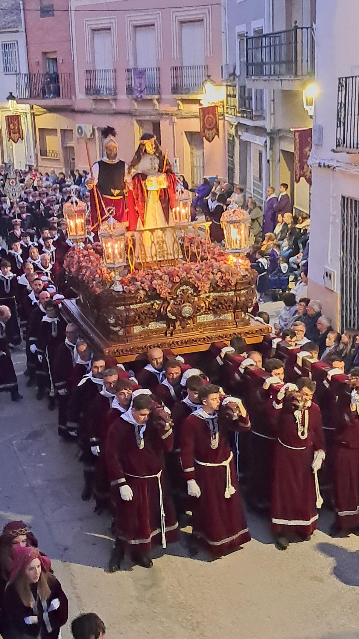 Procesiones por la Calle Mayor de Tobarra.