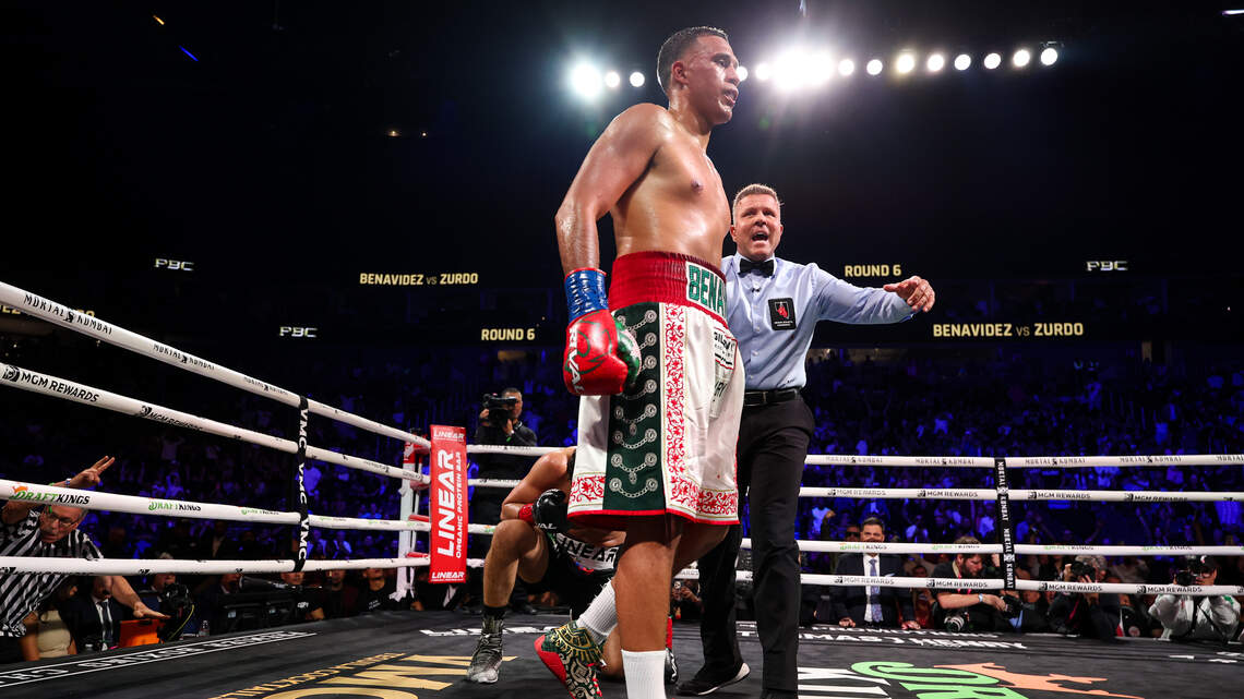 Algo sabía Mike Tyson. El Mexican Monster desgarra al Zurdo Ramírez en Las Vegas y apunta a Canelo