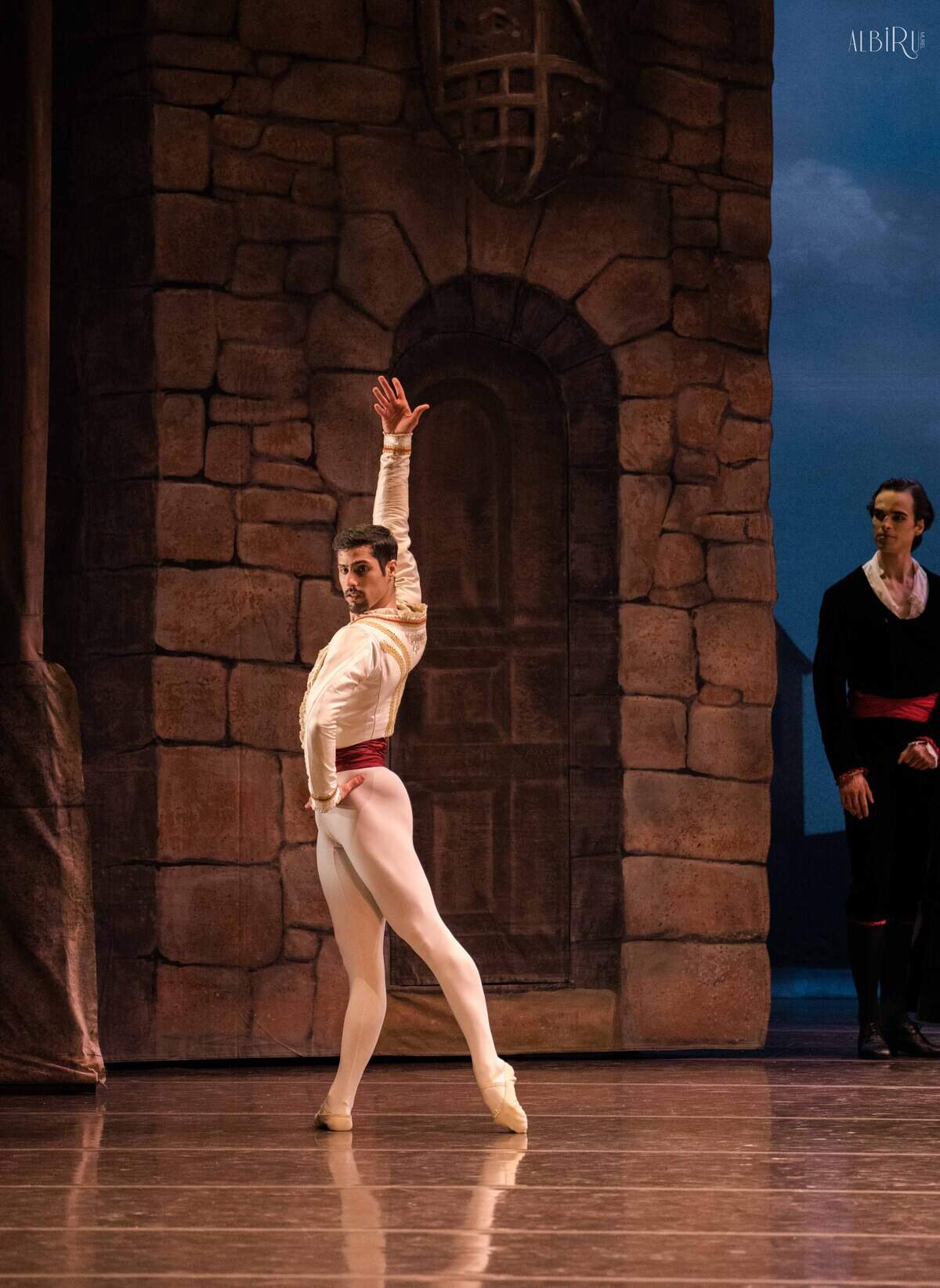 Adrián Sánchez, aquí en “Don Quijote”, asumirá el papel de Albrecht en el segundo acto de “Giselle” que se presentará en esta Gala del Ballet Clásico Cubano de Miami.