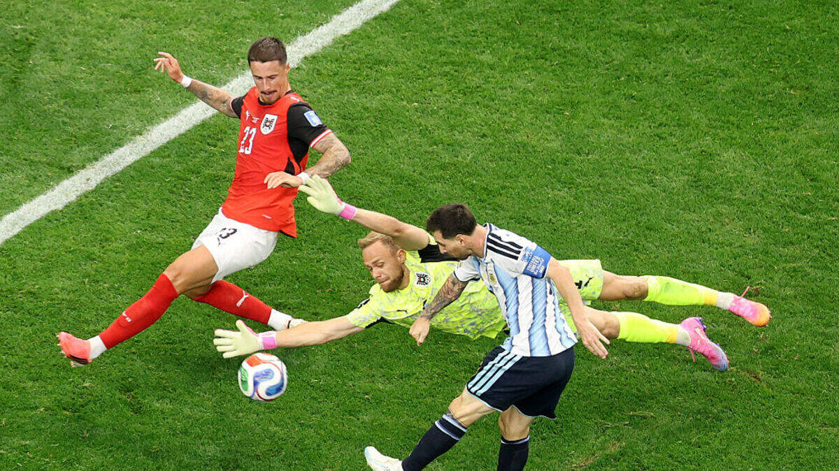 El astro de Argentina Lionel Messi tiene cinco goles en dos partidos y encabeza la lista de los máximos artilleros en la Copa Mundial.