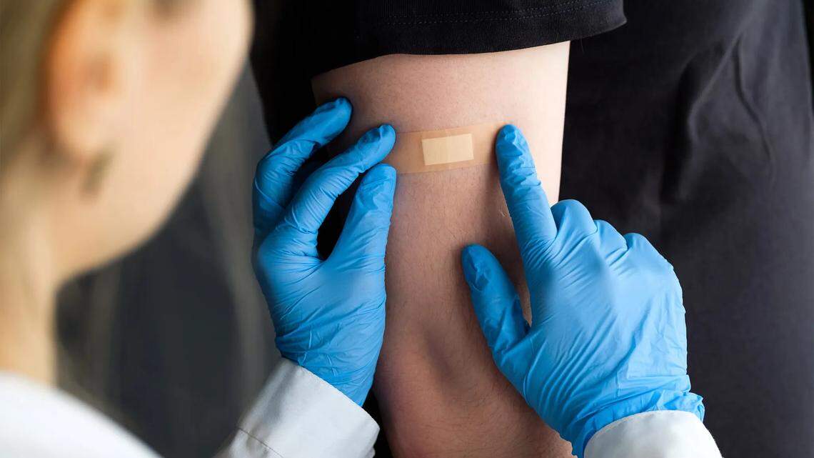 Illinois officials recommend 3 vaccines ahead of peak respiratory virus season