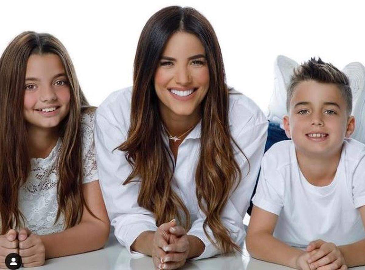 Gaby Espino con sus hijos Oriana y Nickolas.