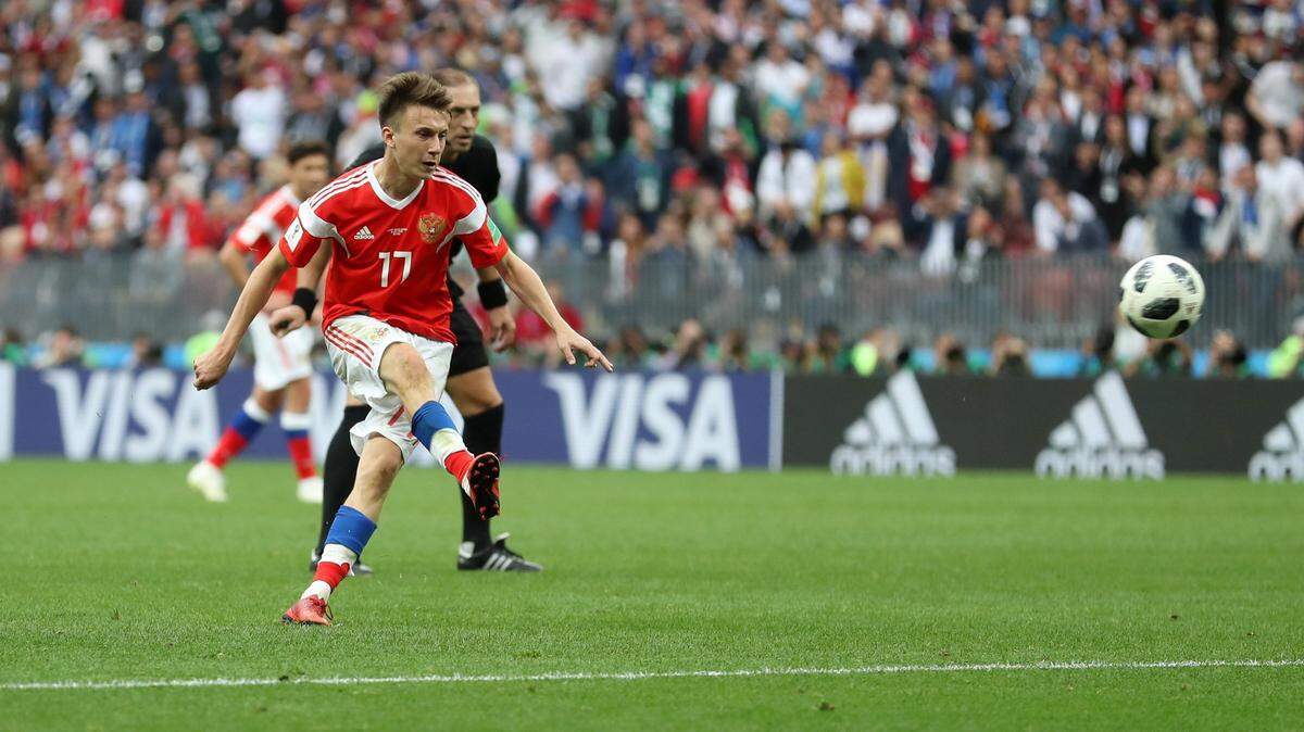 Aleksandr Golovin anotó el quinto gol de Rusia en el partido ante Arabia Saudita, el 14 de junio de 2018 en Moscú.