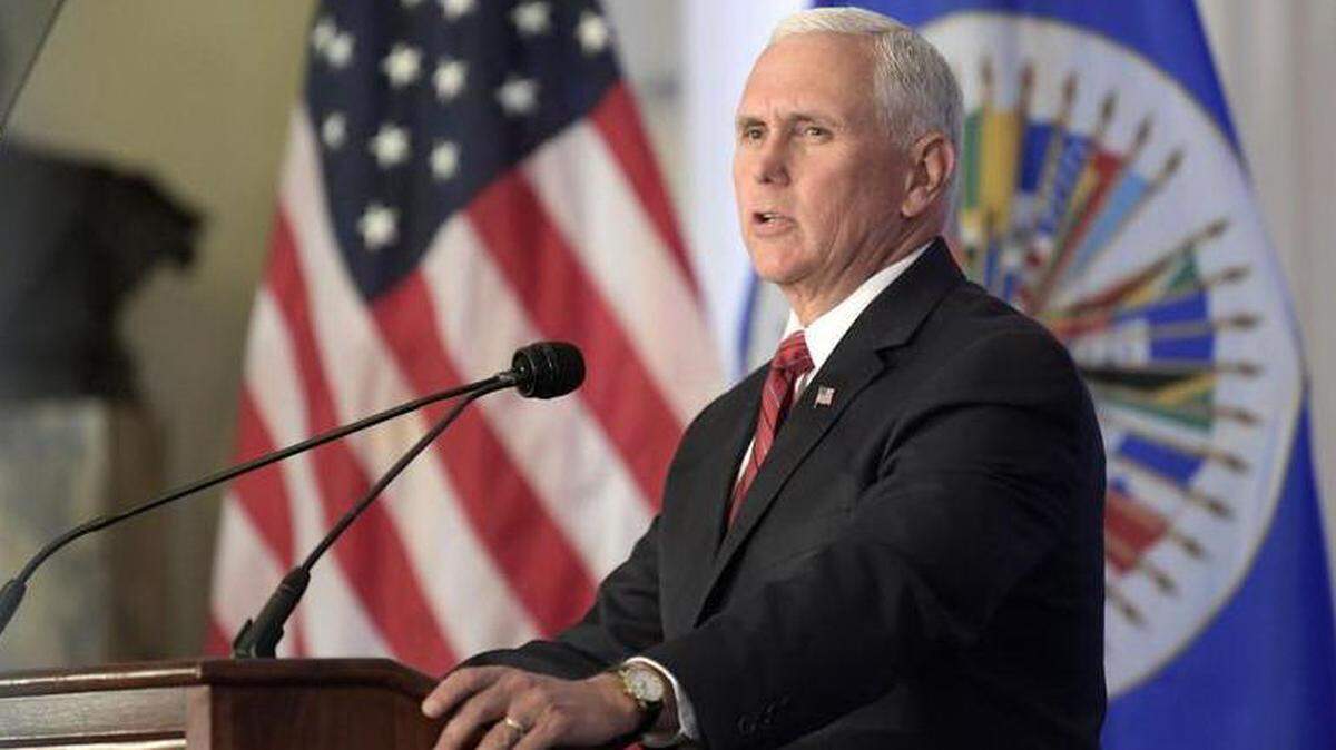 El vicepresidente de EEUU, Mike Pence, habla durante una sesión extraordinaria protocolaria del Consejo Permanente de la Organización de Estados Americanos (OEA) el lunes 7 de mayo de 2018, en Washington.