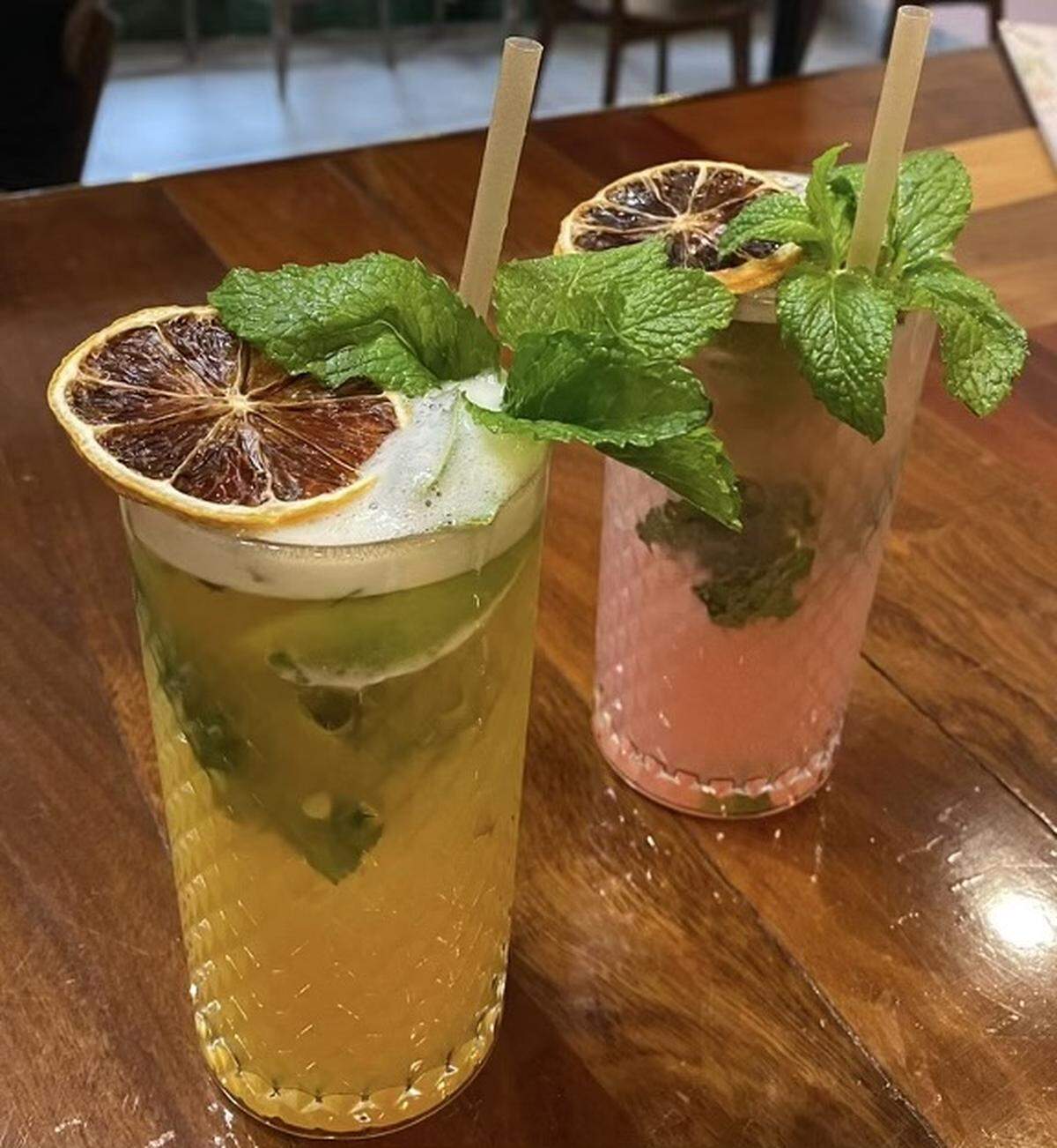 Mojito Day se celebra el 11 de julio y ese día el restaurante Caja Caliente de la chef Mika León celebra la ocasión con los mojitos a dólar. Se ofrece una variedad, el mojito tradicional cubano, y los de sabores como guayaba y maracuyá.