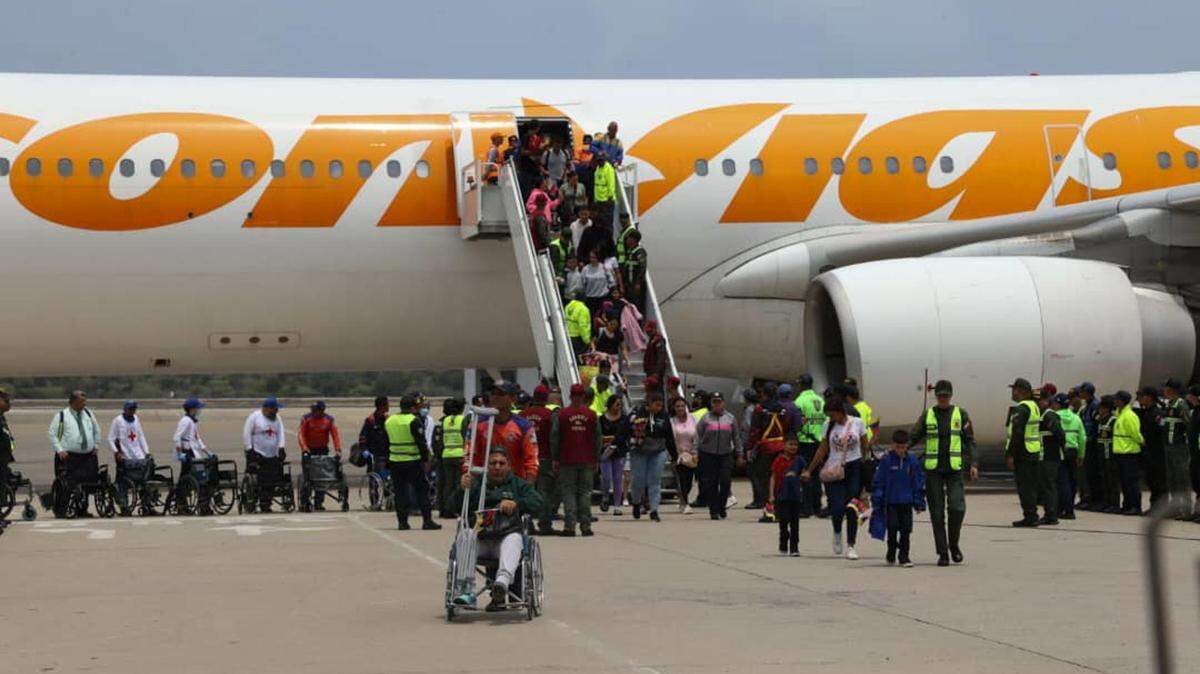 Como parte del programa gubernamental Gran Vuelta a la Patria, un vuelo proveniente de México con 158 migrantes venezolanos repatriados arribó este viernes al Aeropuerto Internacional Simón Bolívar de Maiquetía, que sirve a Caracas.
