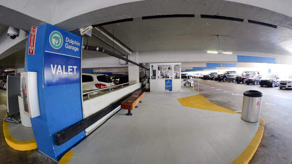 Reabre el servicio de valet parking del Aeropuerto Internacional de Miami el fin de semana del Día del Trabajador.