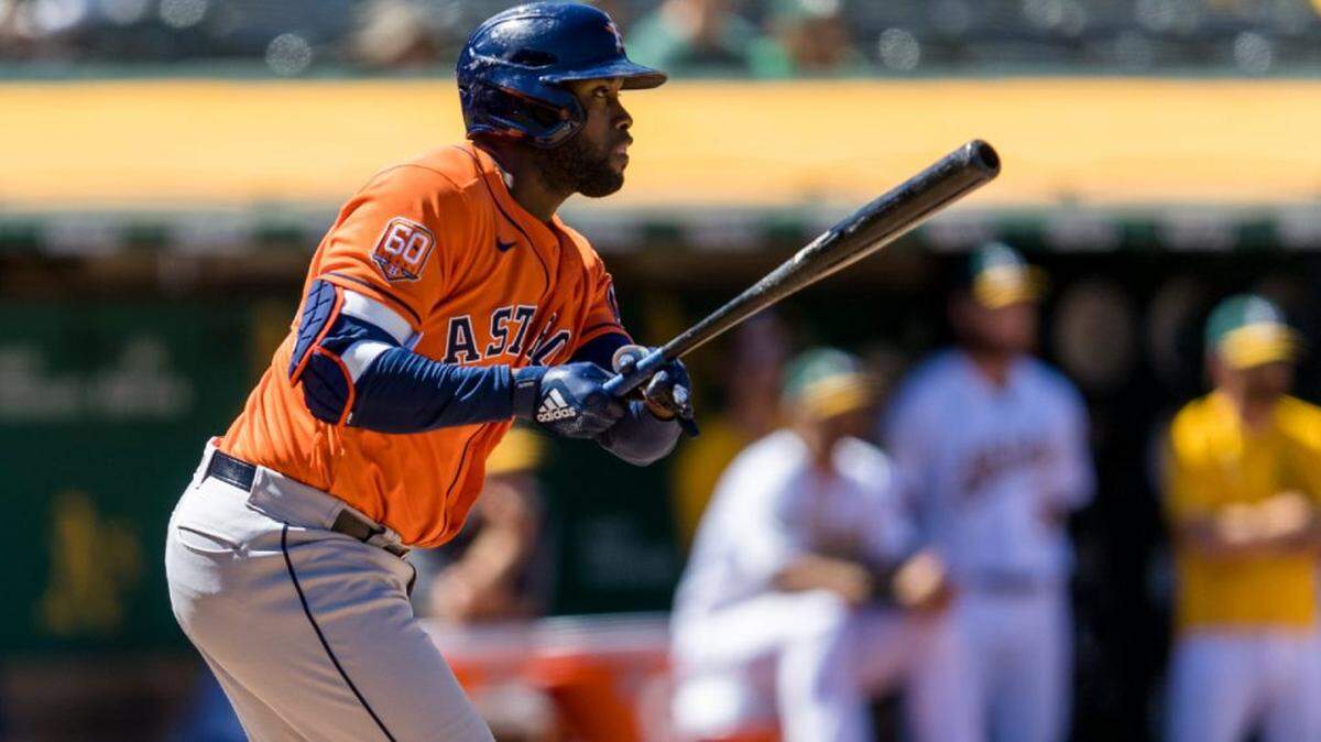 Yordan Alvarez y los Astros extendieron contrato por seis años y $115 millones, lo que borrará tres años de agencia libre.