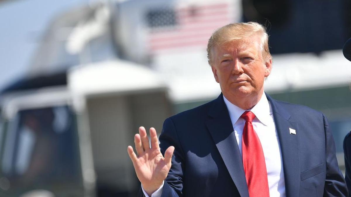 El presidente de Estados Unidos, Donald Trump, antes de partir de la Base Aérea Andrews en Maryland el 12 de julio de 2019.