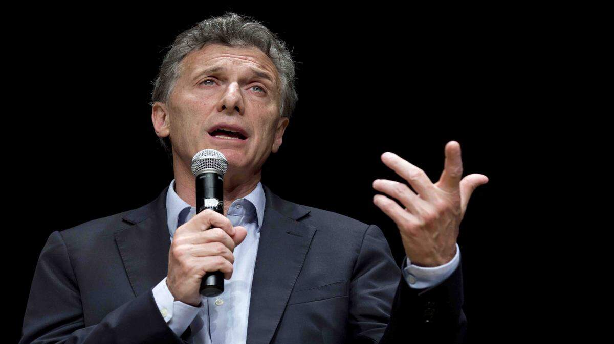 El candidato presidencial de la oposición argentina, Mauricio Macri, durante una reunión con la prensa este martes 10 de noviembre en Buenos Aires, Argentina. 