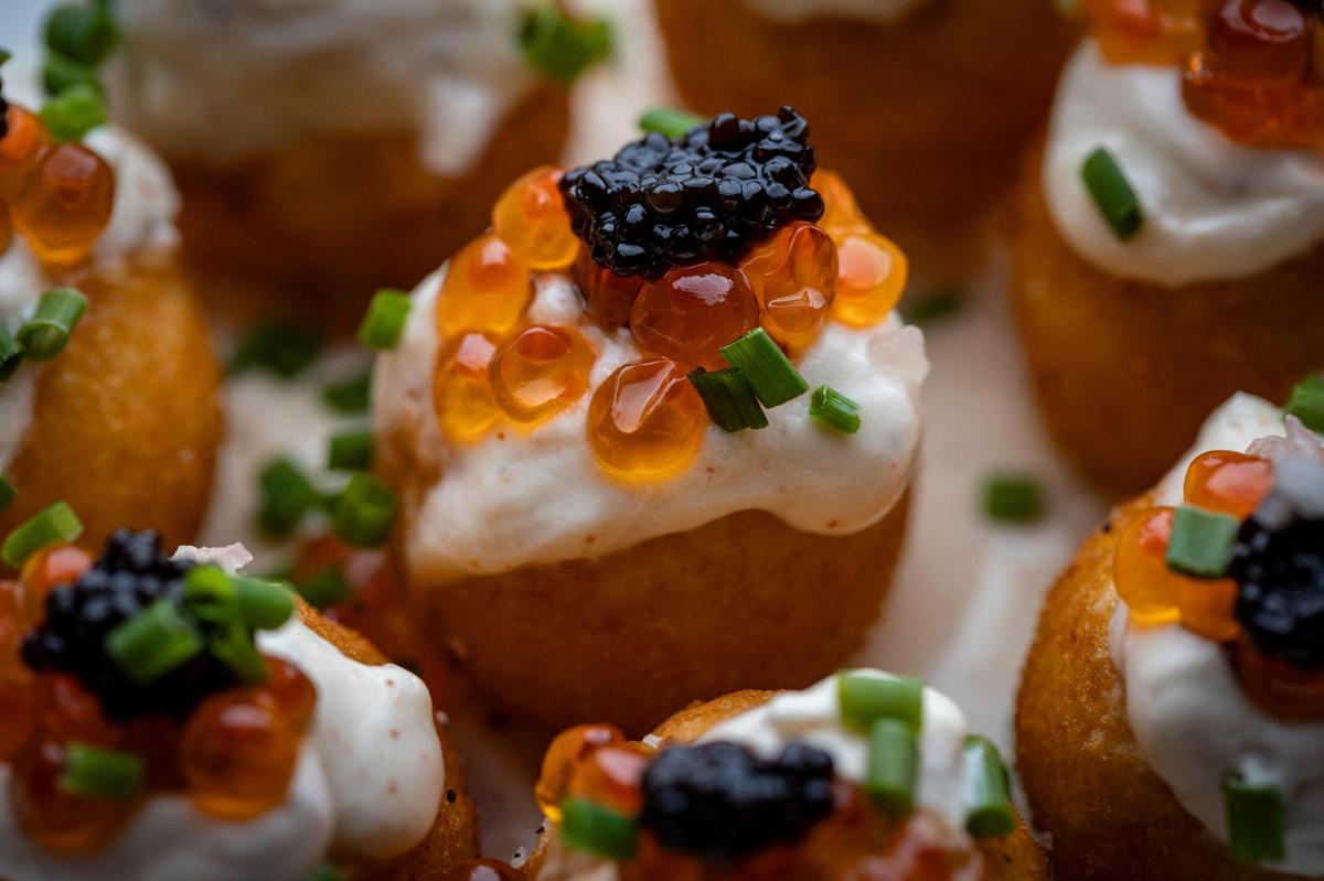 Pommes Dauphines & Caviar, uno de los platos del chef Benoit Rablat, que prefiere la simplicidad, la frescura y calidad de los ingredientes.