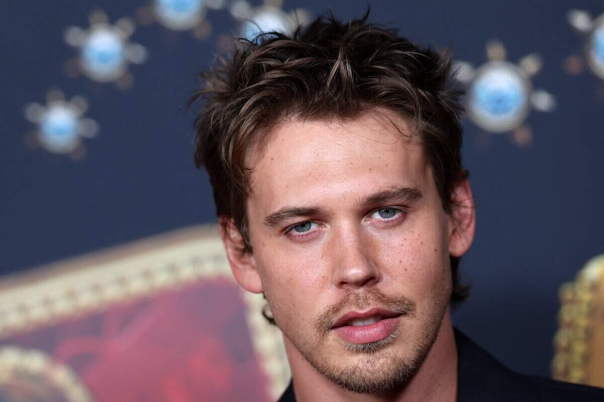 El actor estadounidense Austin Butler asiste al estreno de “Epic: Elvis Presley in Concert” en el Teatro Chino TCL en Hollywood, California, el 18 de febrero de 2026.