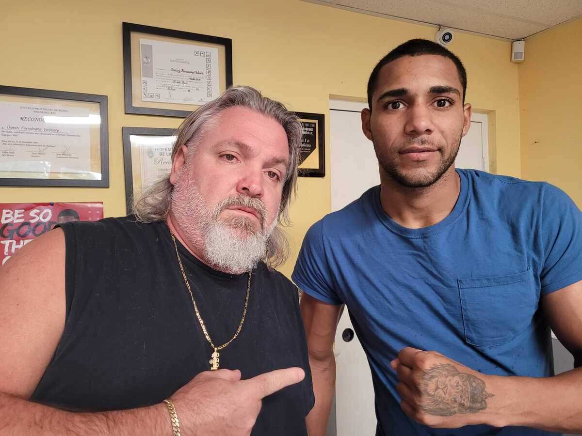 Yoanki Urrutia se prepara bajo el cuidado del profesor Osmiri “Morito’’ Fernández y el estandarte de la promotora M&R Boxing para su debut el próximo 25 de marzo en Miami.