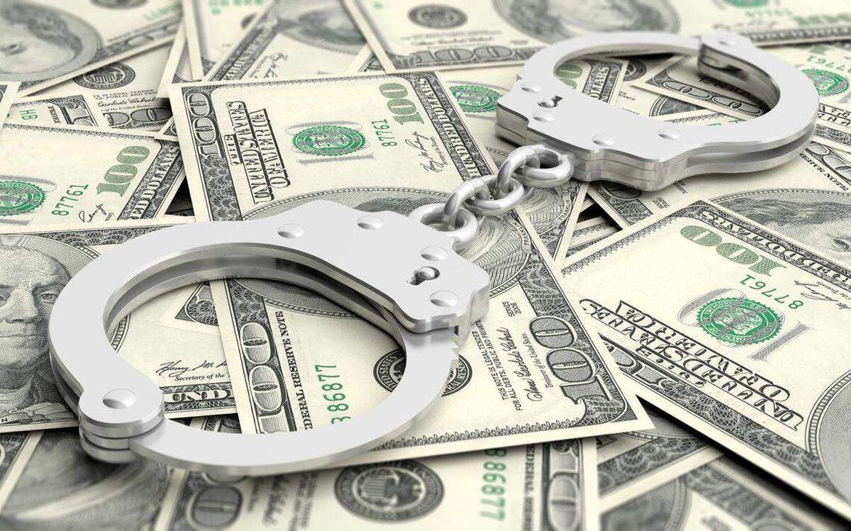 A 37-year-old man accused of defrauding a Coral Springs woman out of $40,000 by posing as a fraud protection agent is now facing charges.