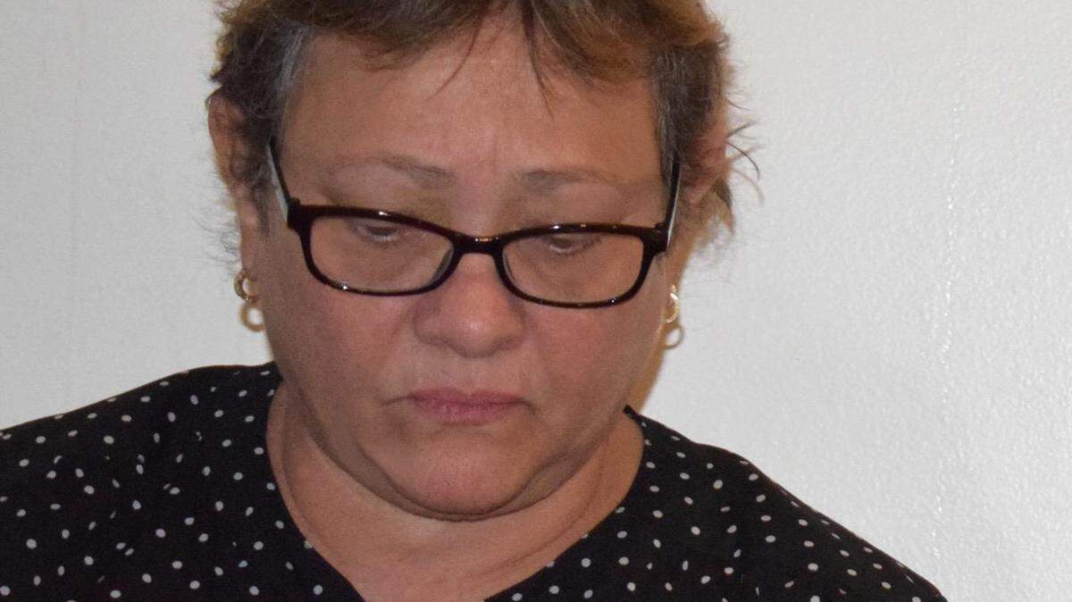 La poeta, narradora y fotógrafa Ena Columbié, autora de “Piedra” (Bokeh, 2019).