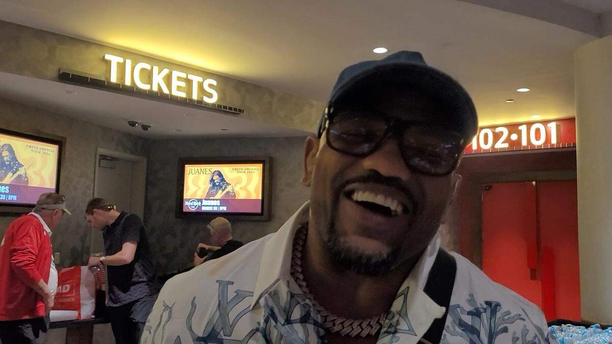 Hasta los 52 años. A esa edad es que Yoel Romero piensa colgar los guantes de artista marcial mixto. No por gusto el cubano contempla su pelea de este sábado en Arabia Saudita contra Thiago Santos  como un nuevo capítulo. 